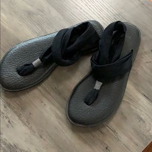 Sanuk yoga mat sandals size 8